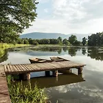Bed & Breakfast Folwark I Park 3*