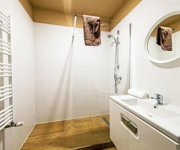 Bed & Breakfast Folwark I Park 3*